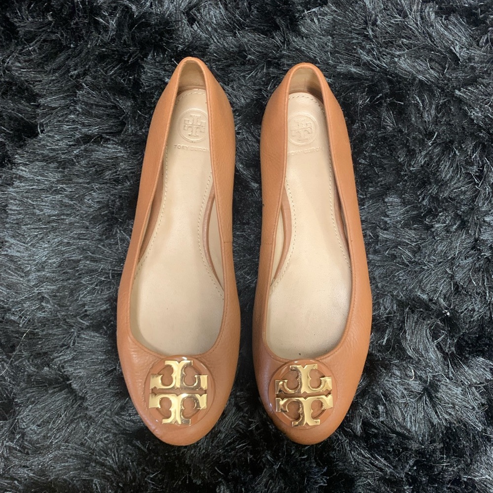 TORY BURCH tan flats size 9